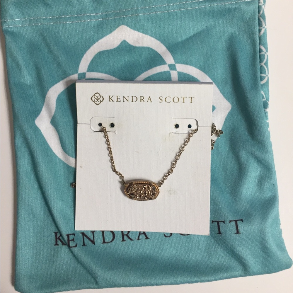 Kendra Scott necklace